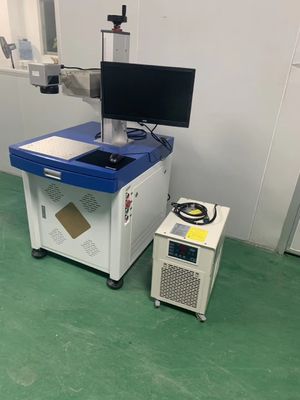 máquina de grabado ULTRAVIOLETA del laser 5W