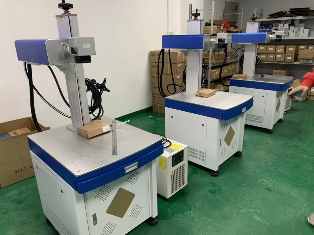 Grabador ULTRAVIOLETA For Plastic Security del laser de la refrigeración por agua 3W