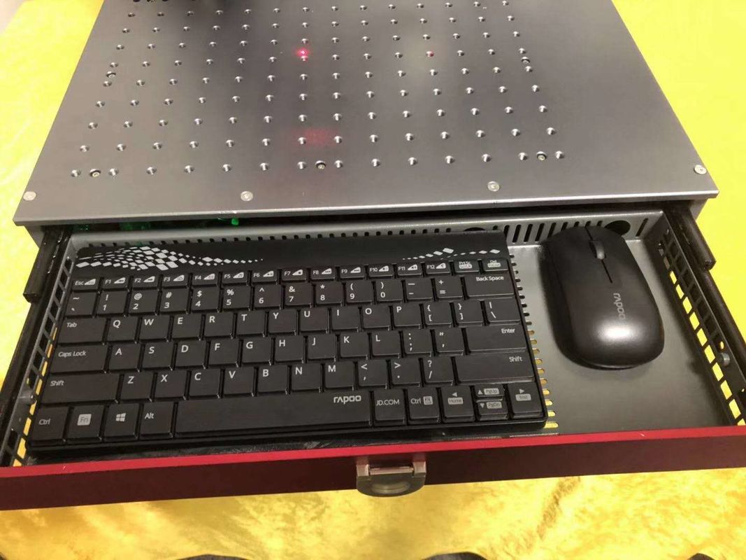 máquina ULTRAVIOLETA de la marca del laser de 200kHz 7000m m con el teclado