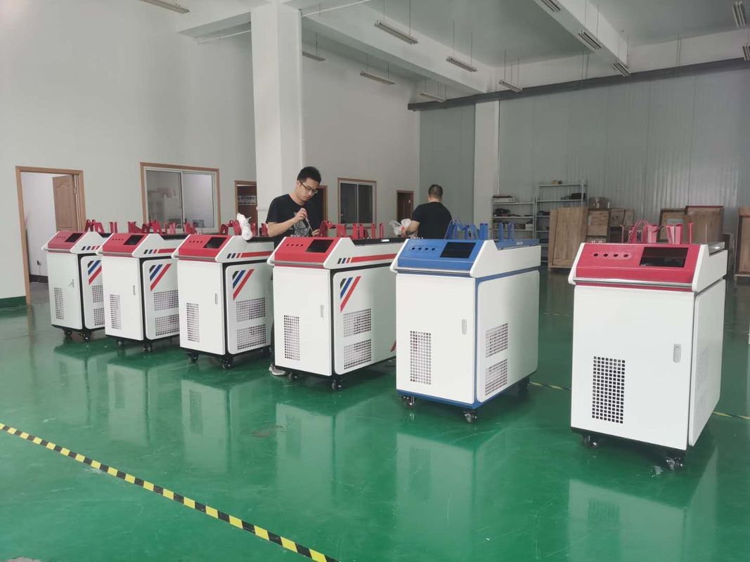 Soldadora automática de acero inoxidable del OEM 220V 2000W